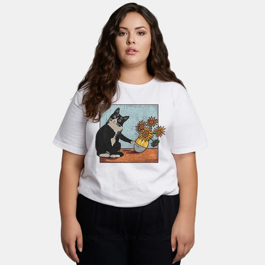 Vintage Oops! Cat'S Play Classic T-Shirt